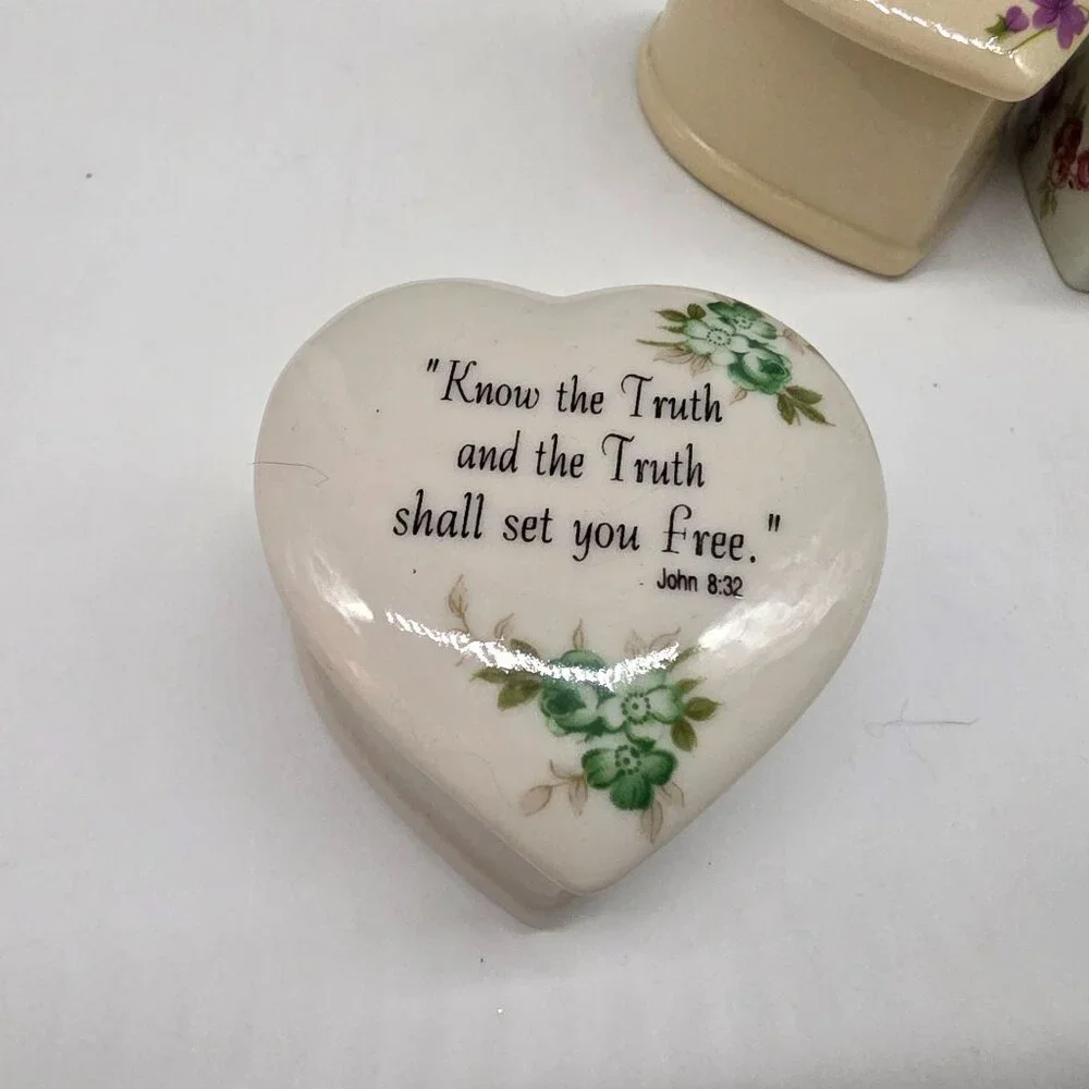 Heart Shaped Ceramic Keepsake Boxes With Inspirational Quotes & Floral Designs
